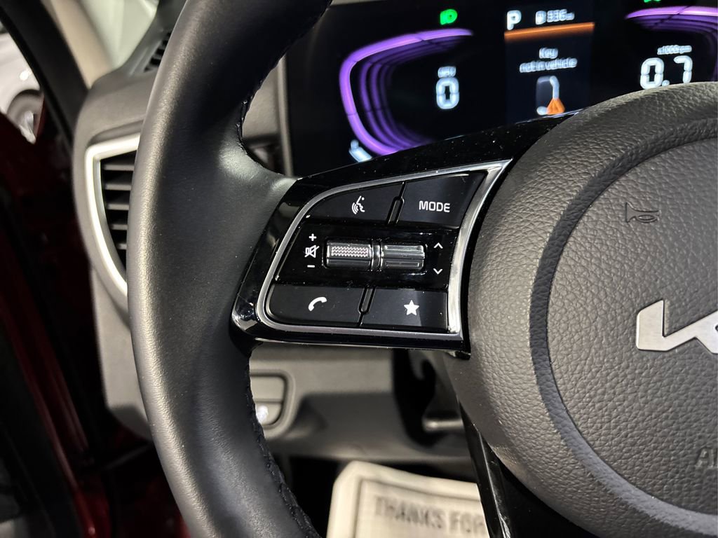 Certified 2025 Kia Seltos S image 32