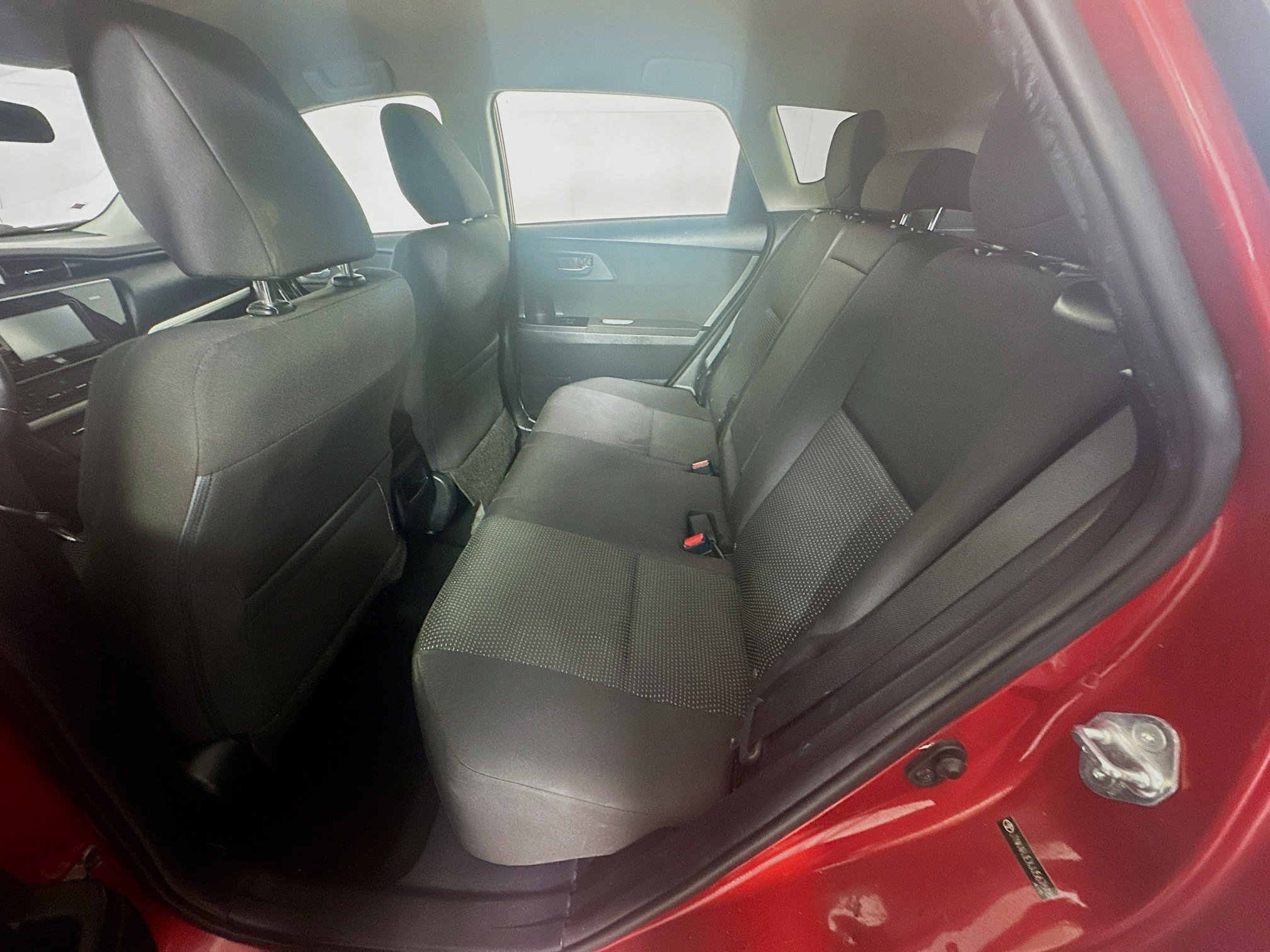 Used 2018 Toyota Corolla iM w/ Carpet Mat Package (TMS) FWD image 27