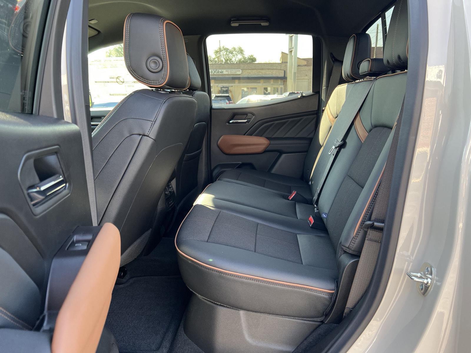 New 2026 GMC Canyon AT4 image 37