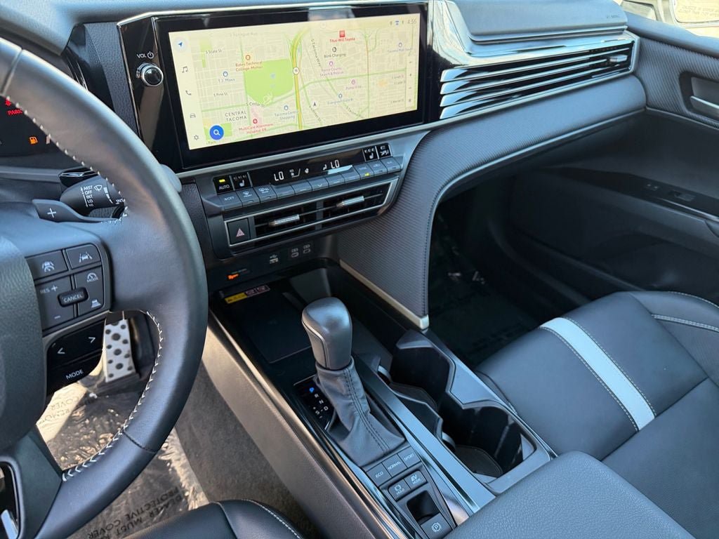 Used 2025 Toyota Camry SE w/ Multimedia Upgrade Package AWD/4WD image 18