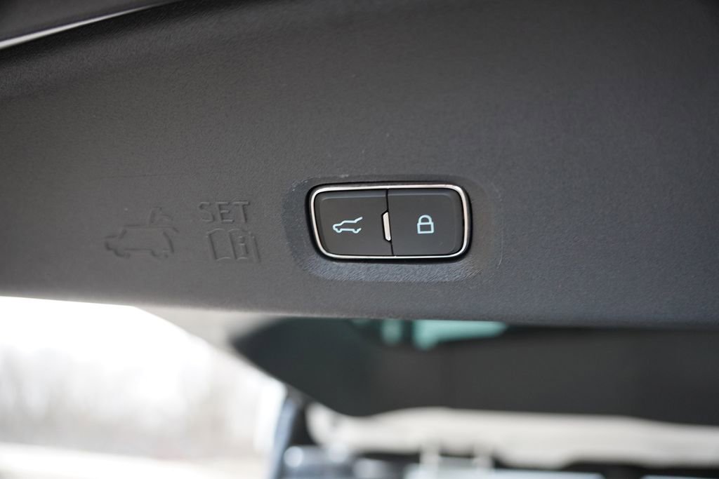 Certified 2025 Ford Expedition Max Platinum image 24