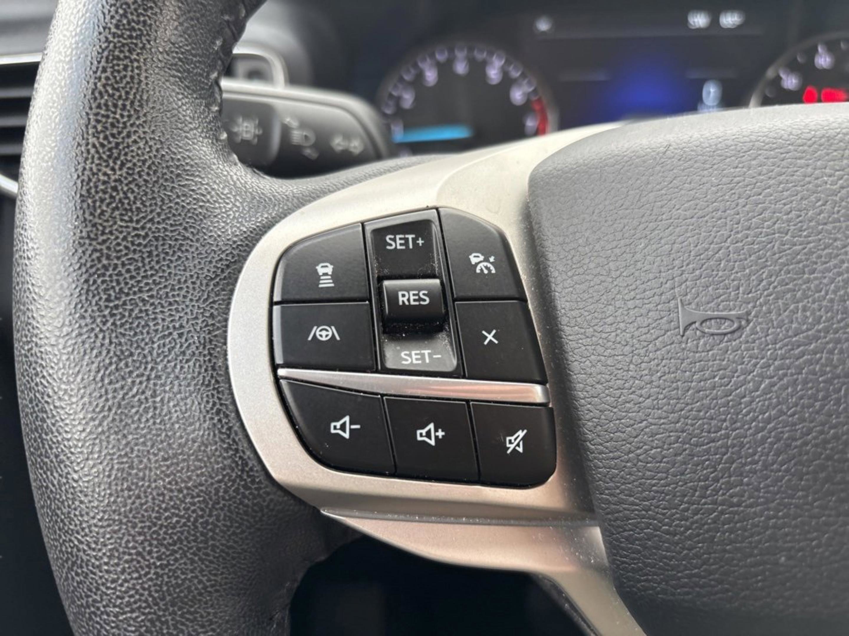 Used 2021 Ford Explorer XLT w/ Equipment Group 202A image 13