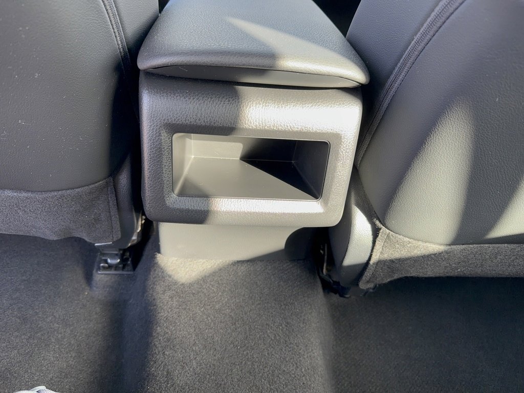 Used 2023 Toyota Camry SE image 28