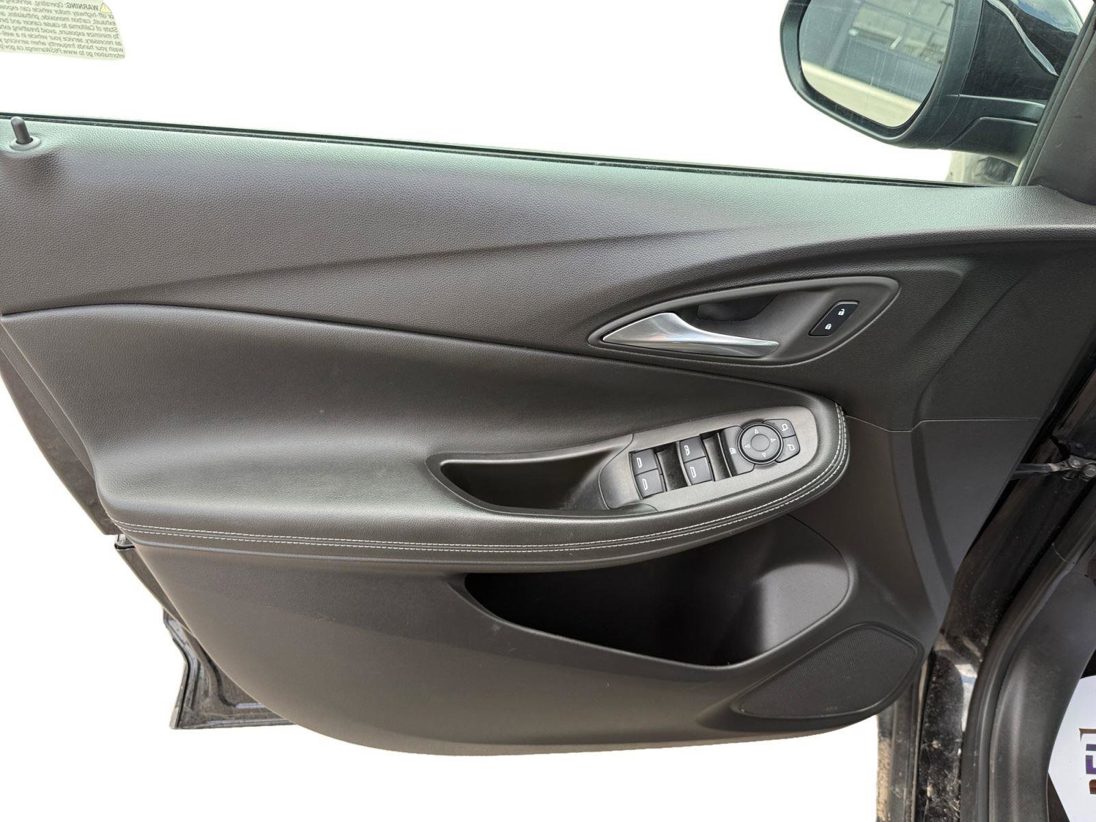 Used 2025 Buick Encore GX Preferred image 9