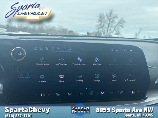 Used 2025 Chevrolet Traverse LT image 13