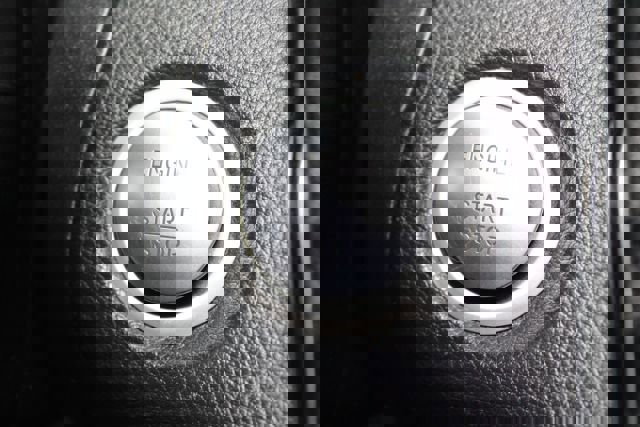 Used 2018 Mercedes-Benz GLC 300 4MATIC w/ AMG Line image 16