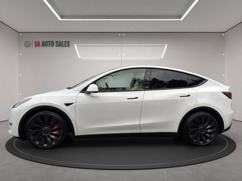 Used 2021 Tesla Model Y Performance image 2