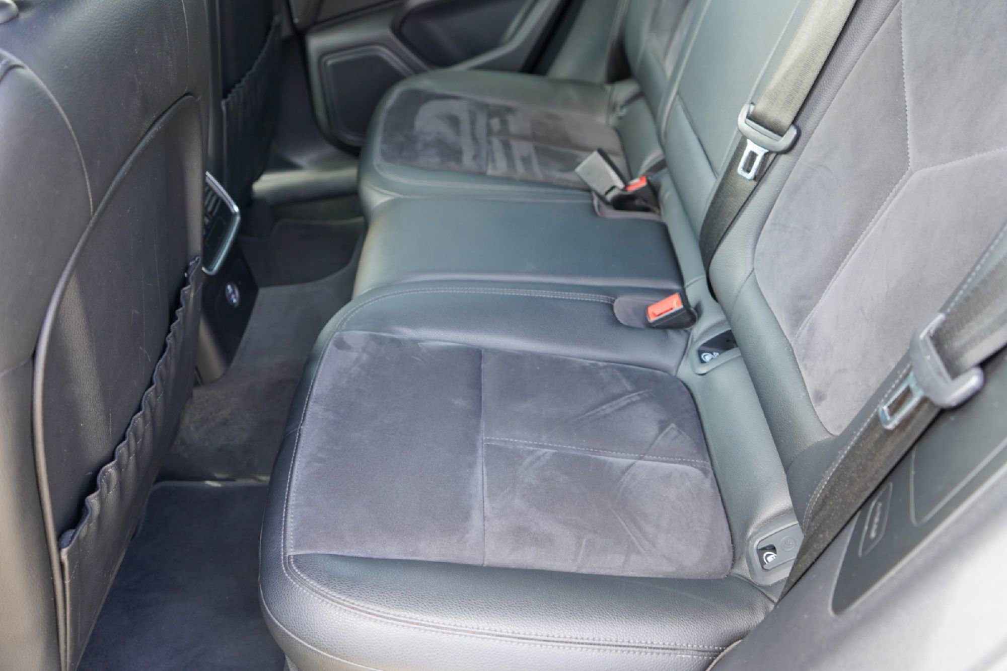 Used 2020 Porsche Macan image 24