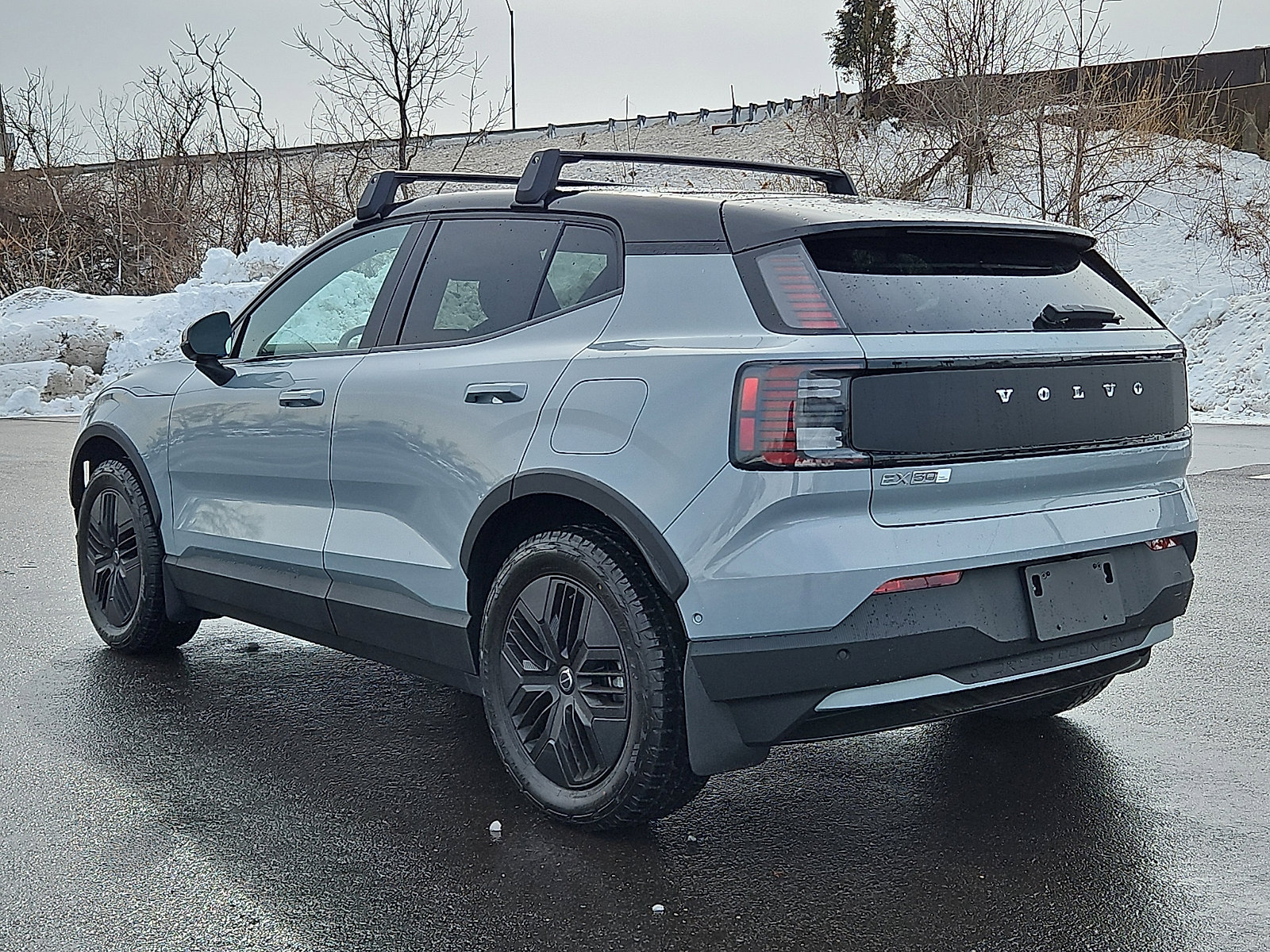 New 2026 Volvo EX30 Cross Country Ultra w/ Protection Package Premier AWD/4WD image 4