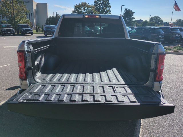 New 2027 RAM 1500 Laramie w/ Laramie Preferred Package AWD/4WD image 13