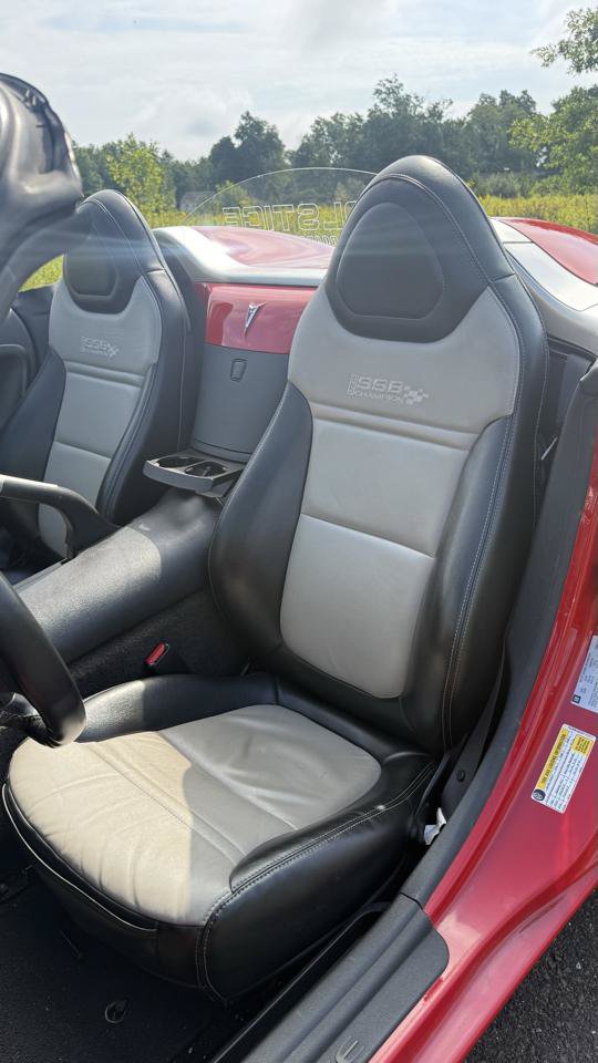 Used 2008 Pontiac Solstice Convertible w/ Premium Package RWD image 30