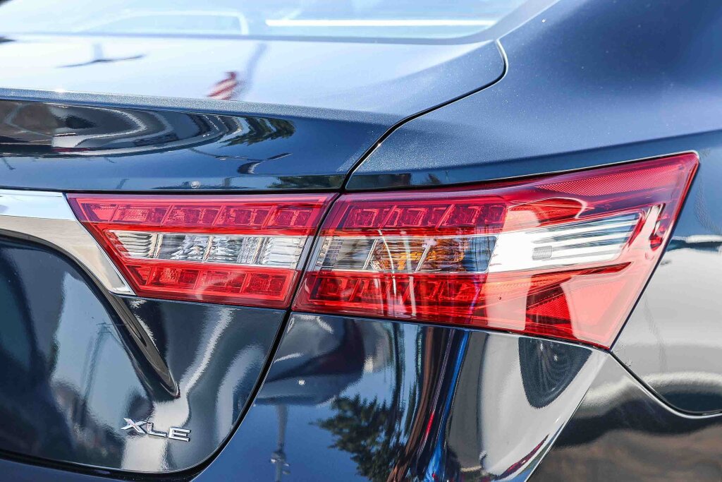Used 2016 Toyota Avalon XLE Premium FWD image 24