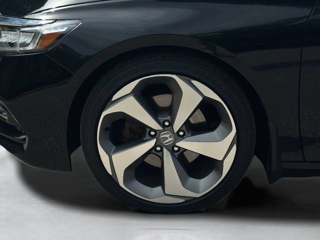 Certified 2018 Honda Accord Touring image 5