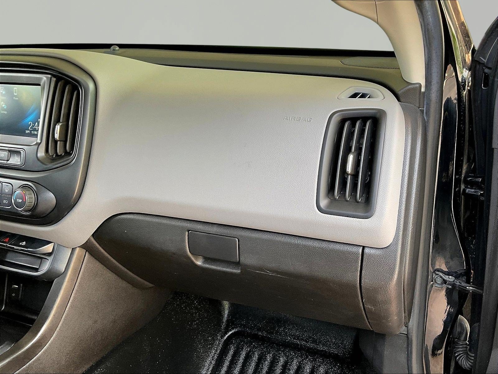 Used 2018 Chevrolet Colorado W/T RWD image 25