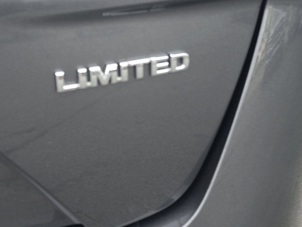 Used 2021 Toyota Prius Prime Limited w/ Carpet Mat Package (TMS) FWD image 8