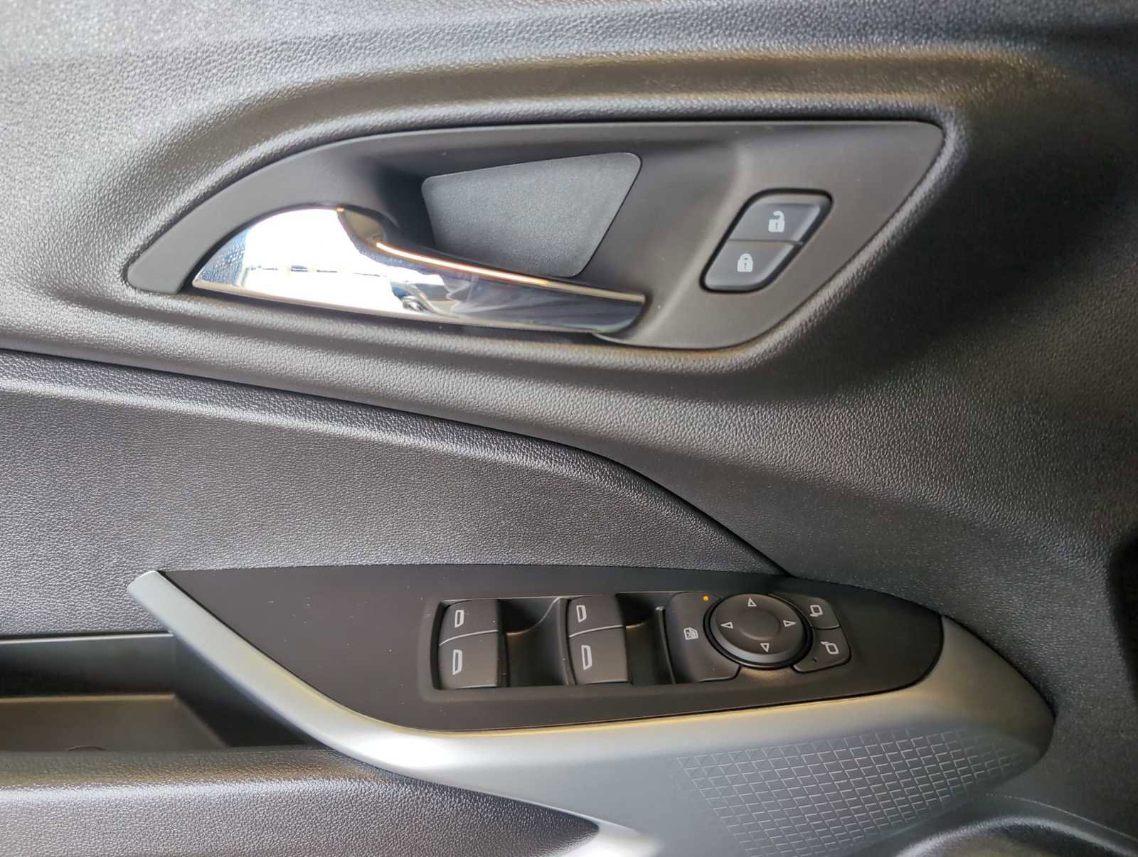 New 2026 Chevrolet Trax RS image 23