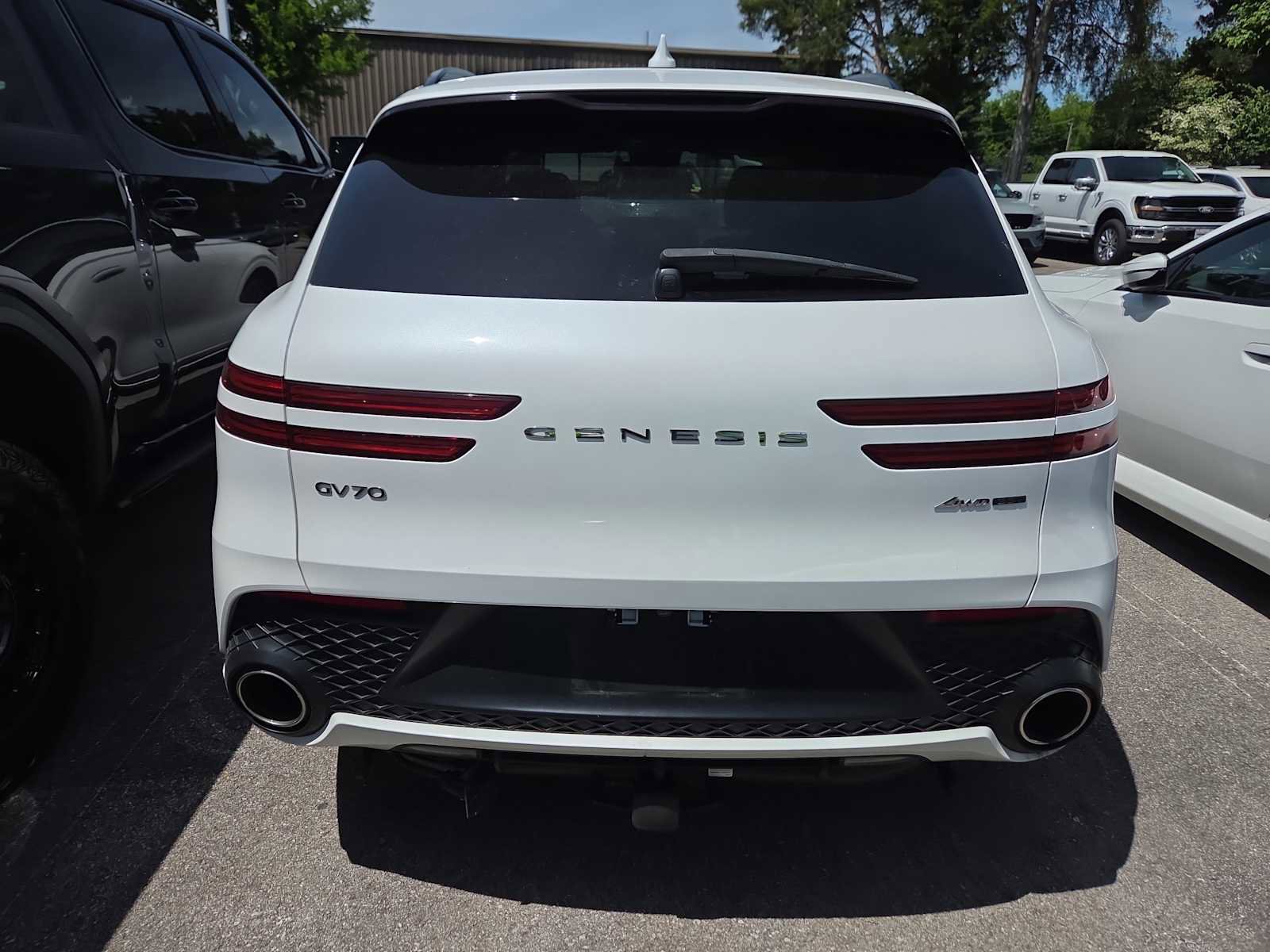 Used 2024 Genesis GV70 3.5T Sport w/ Sport Advanced Package AWD/4WD image 6