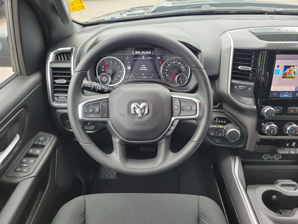 New 2026 RAM 1500 Express AWD/4WD image 8