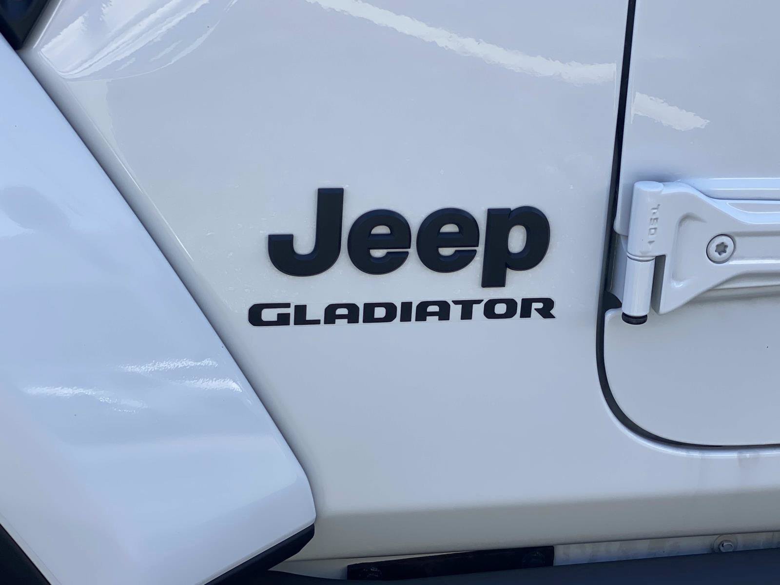 Used 2022 Jeep Gladiator Sport AWD/4WD image 12