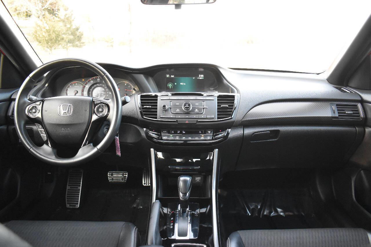 Used 2016 Honda Accord Sport image 17