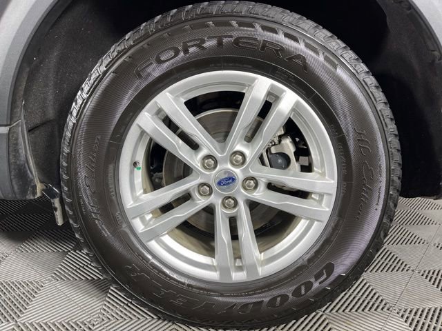 Used 2023 Ford Explorer XLT w/ Equipment Group 202A image 13