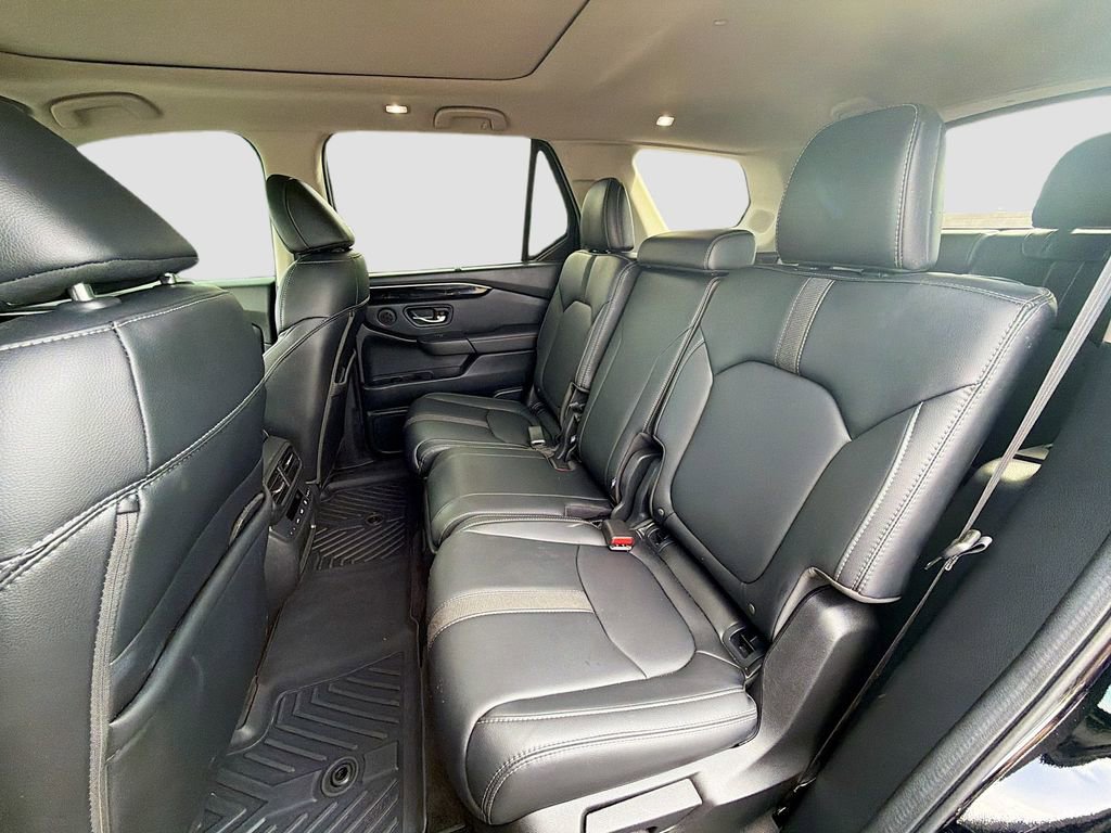 Used 2025 Honda Pilot Touring image 26