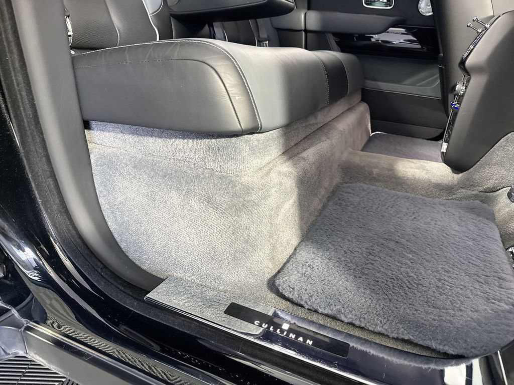 Used 2020 Rolls-Royce Cullinan AWD/4WD image 87