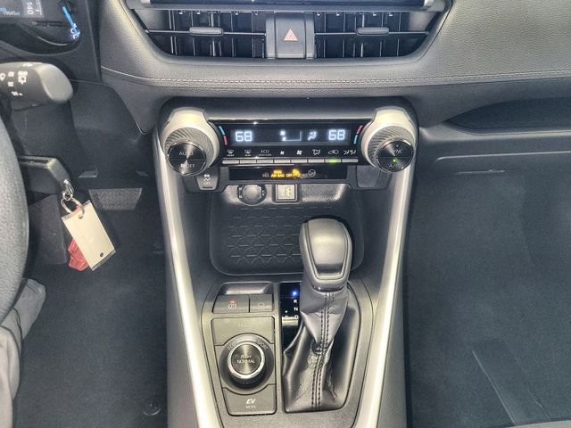 Certified 2025 Toyota RAV4 LE image 19
