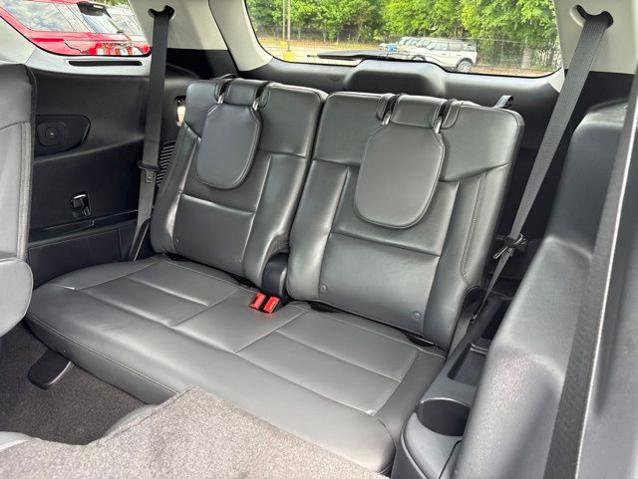 Certified 2025 Ford Explorer Active w/ Active Comfort Package RWD image 29