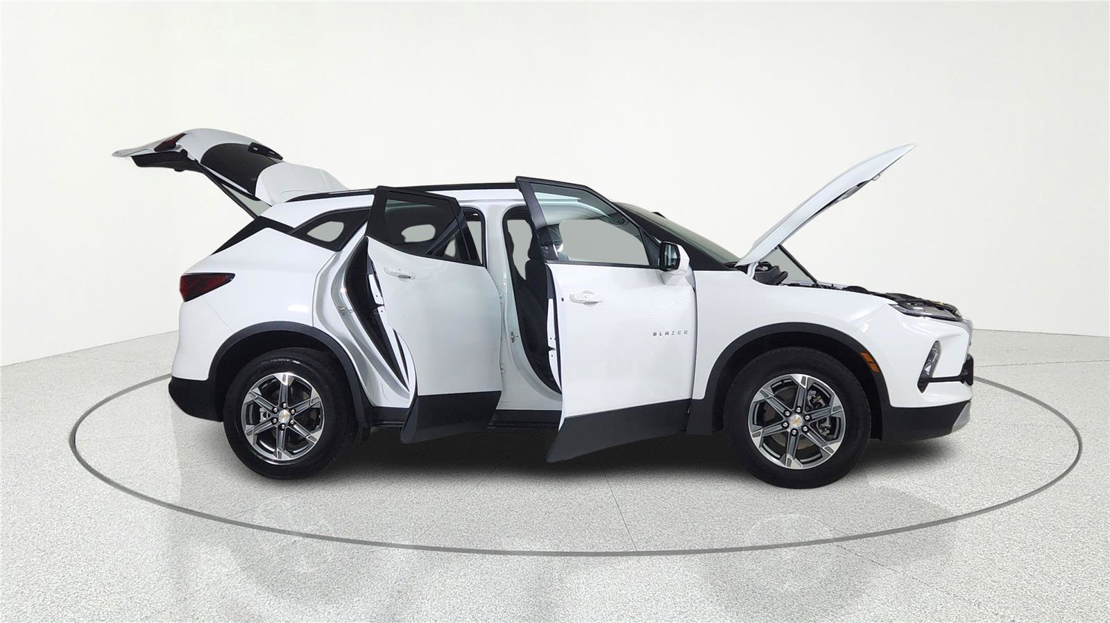 Used 2025 Chevrolet Blazer LT w/ Convenience Package AWD/4WD image 8