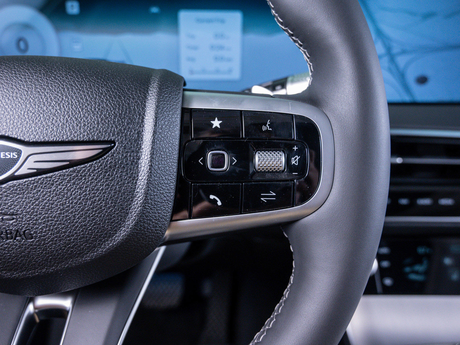 Used 2026 Genesis GV70 2.5T Select image 21