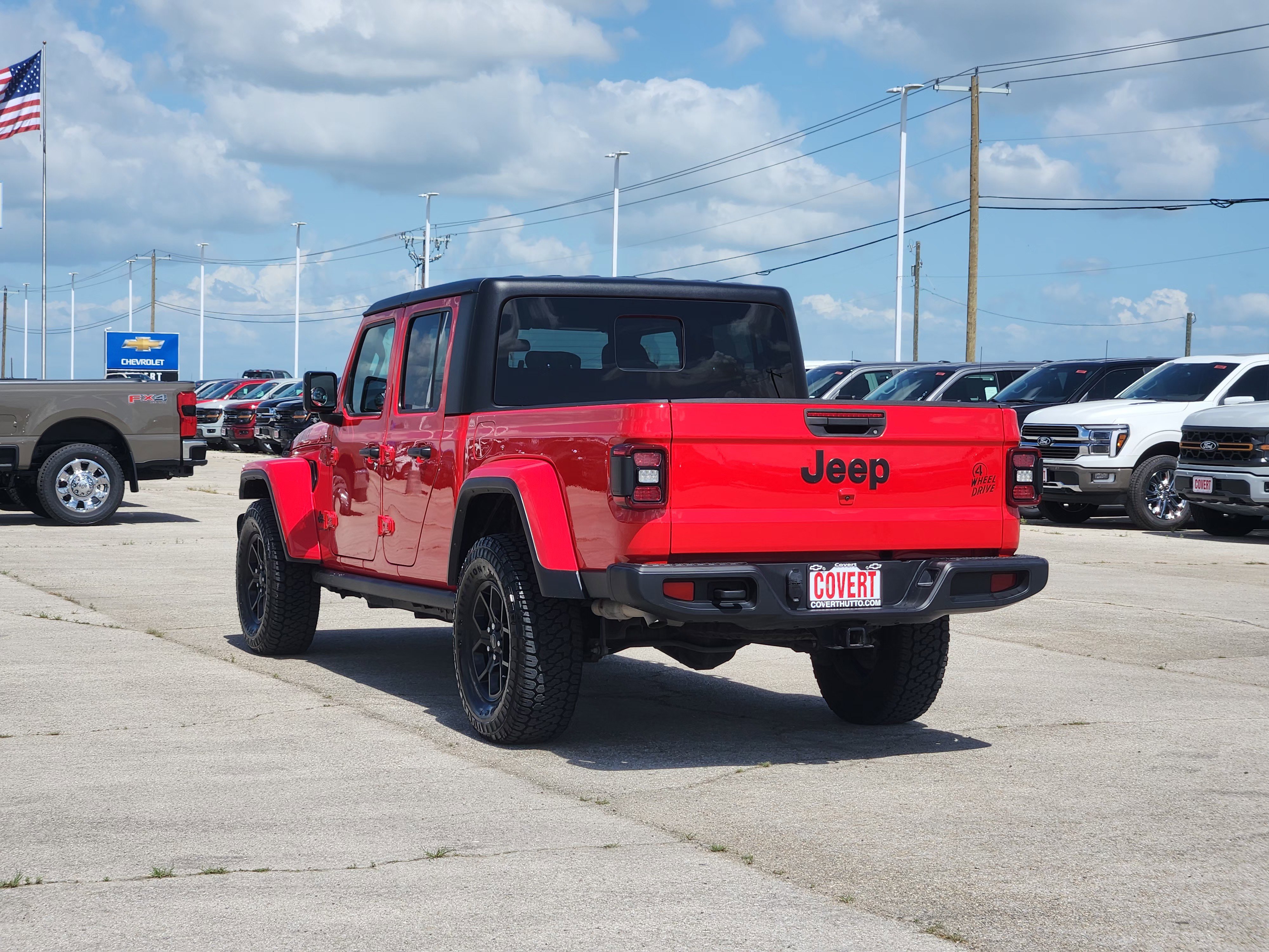 Used 2024 Jeep Gladiator Sport AWD/4WD image 5