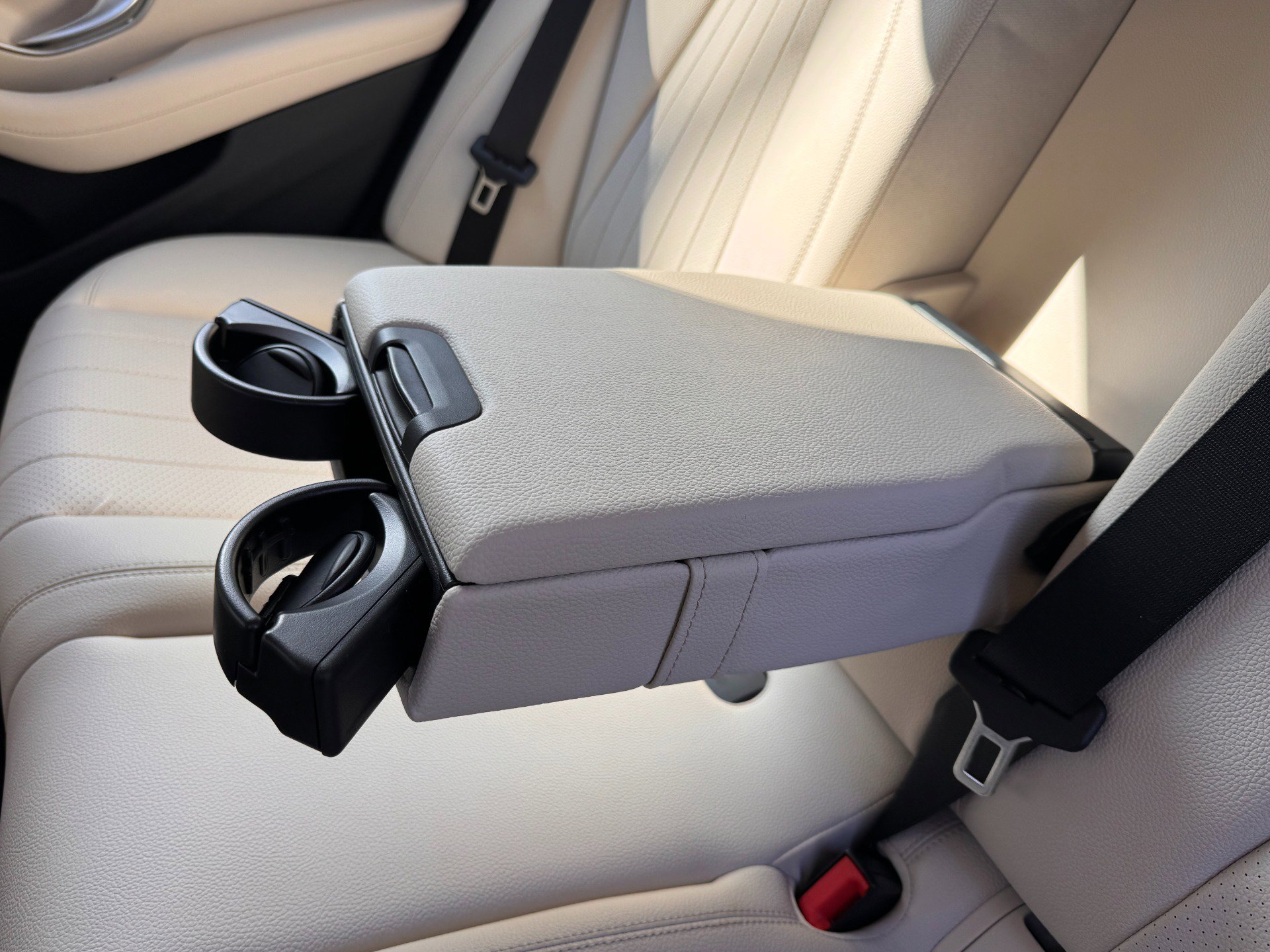 Used 2023 Mercedes-Benz E 350 4MATIC Sedan w/ Premium Package image 48