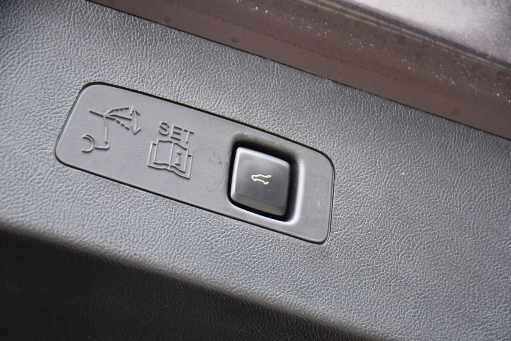 Used 2023 Lincoln Corsair AWD image 19