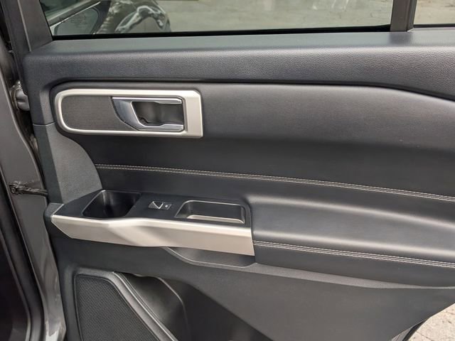 Used 2022 Ford Explorer XLT w/ Equipment Group 202A image 33