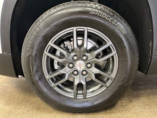 Used 2025 GMC Acadia Elevation image 29