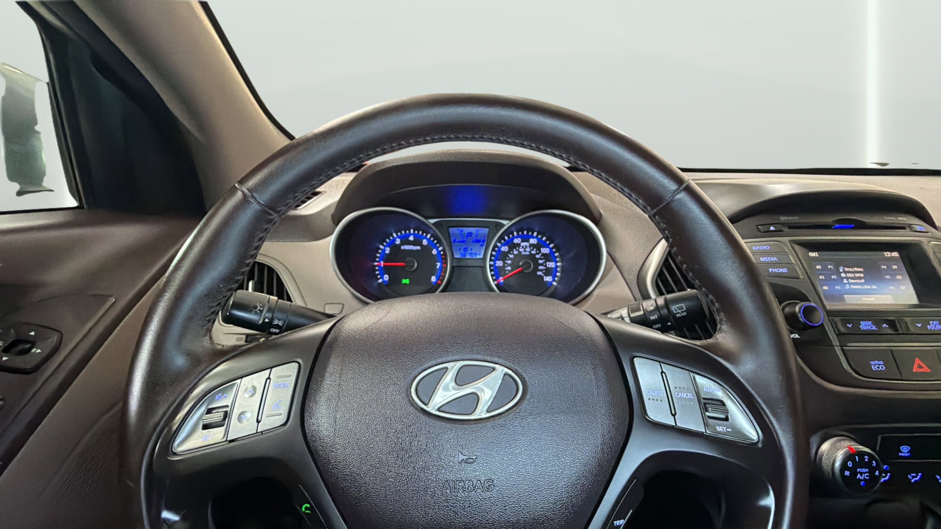 Used 2015 Hyundai Tucson GLS w/ Option Group 02 AWD/4WD image 30