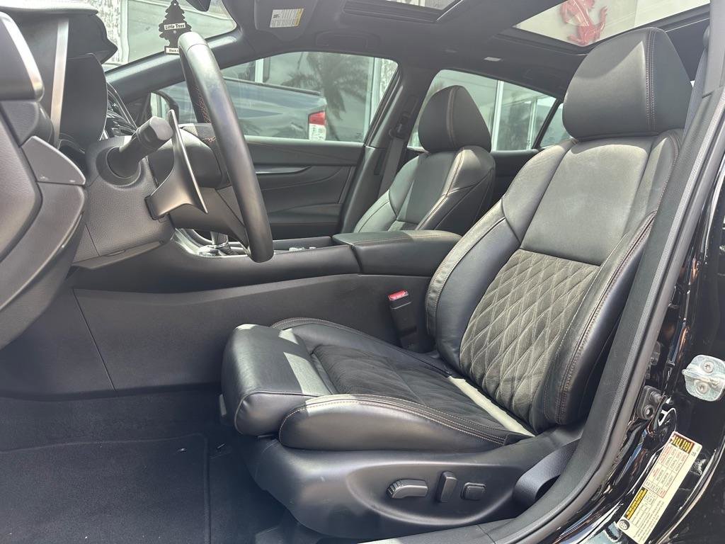 Used 2023 Nissan Maxima SR w/ Sport Mat Group FWD image 11