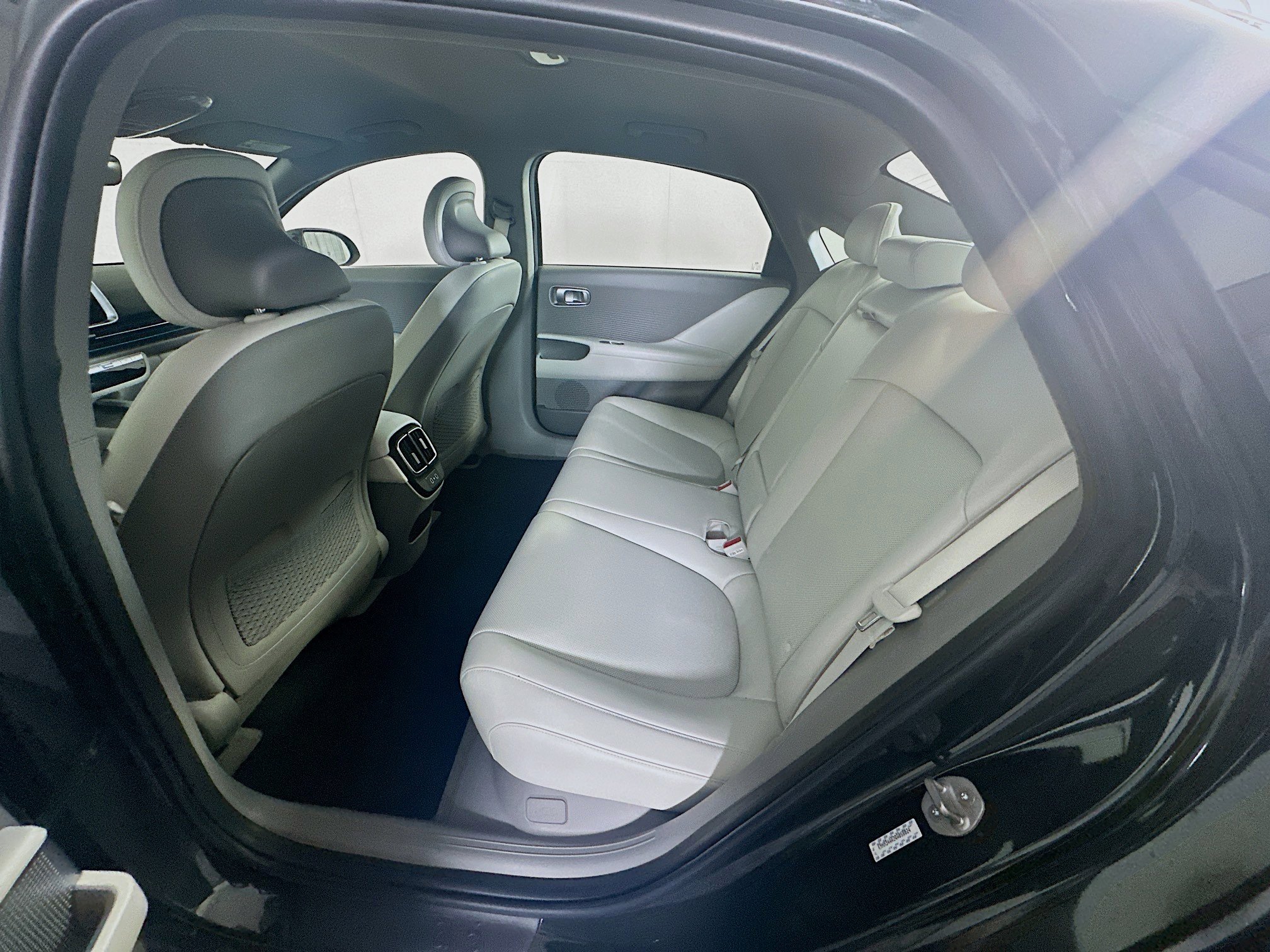 Used 2024 Hyundai Ioniq 6 SEL image 29