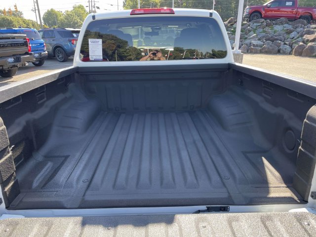 Used 2024 Nissan Frontier SV RWD image 8