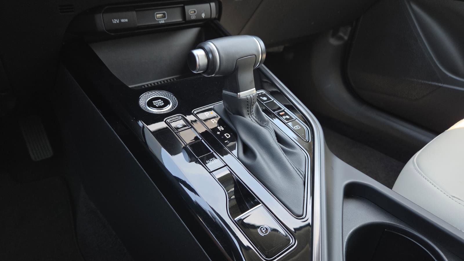 Used 2023 Kia Niro EX image 35