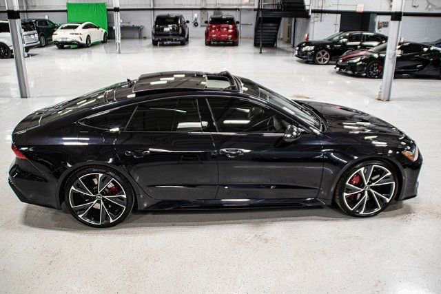 Used 2023 Audi RS 7 Sportback w/ Black Optic Package image 6