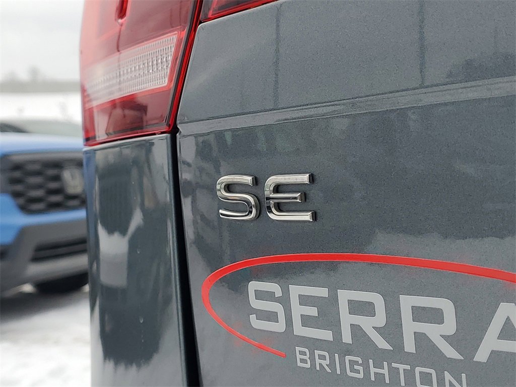 Used 2022 Volkswagen Tiguan SE R-Line image 8