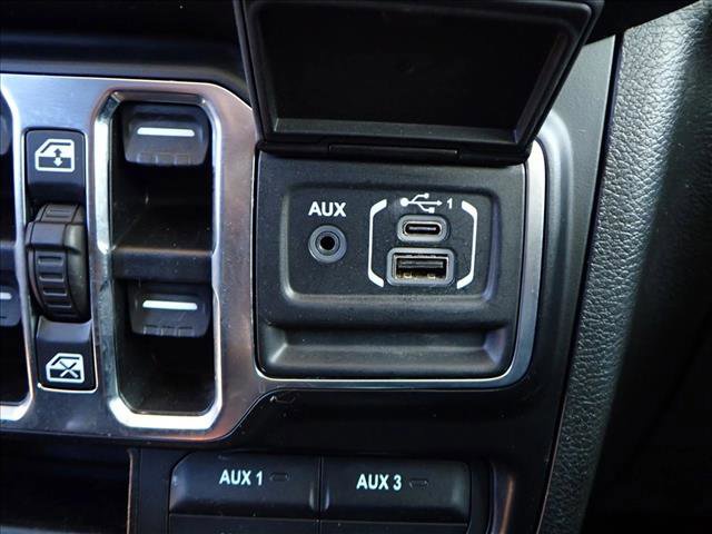 Used 2022 Jeep Wrangler Unlimited Sport image 19