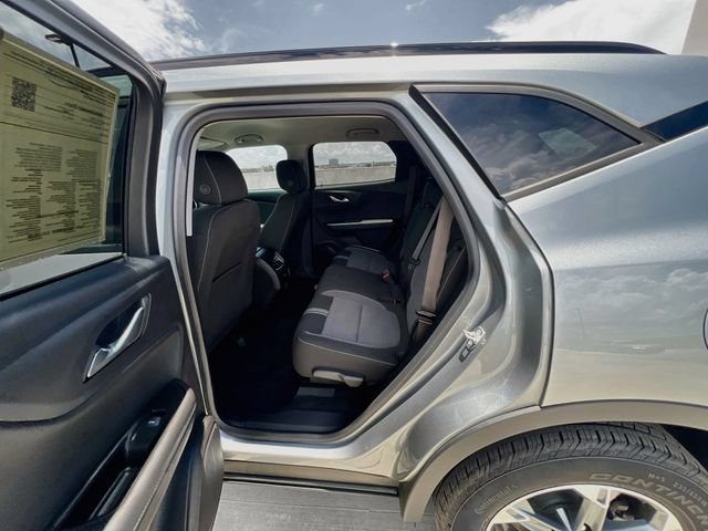 Used 2024 Chevrolet Blazer LT w/ Convenience Package FWD image 27