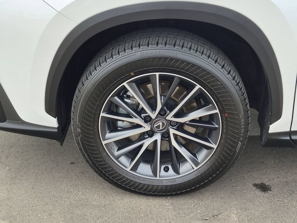 Used 2025 Lexus NX 350h AWD w/ Accessory Package (2T) image 31