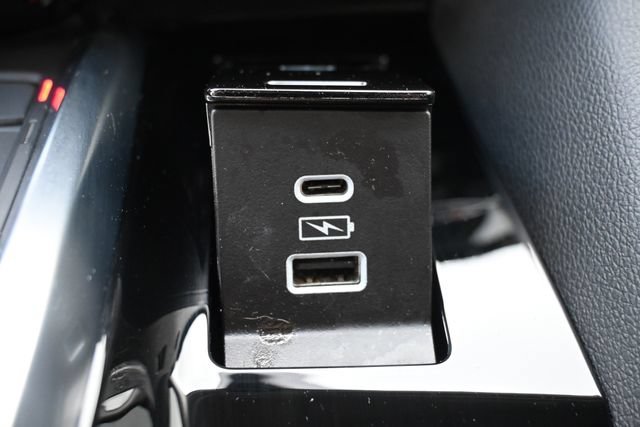 Used 2025 Acura MDX SH-AWD image 33