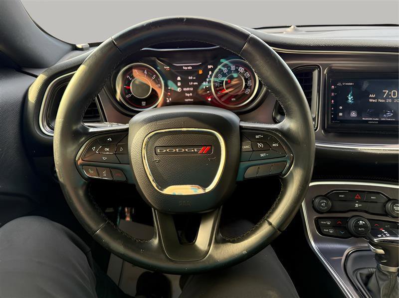 Used 2015 Dodge Challenger SXT RWD image 13