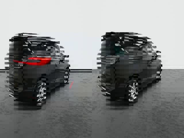 Used 2025 Chrysler Pacifica Select image 4