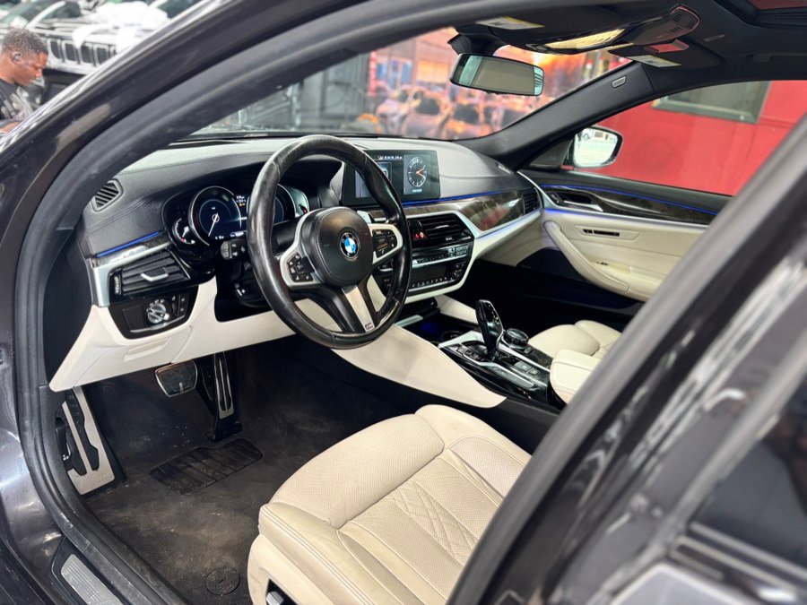 Used 2018 BMW M550i xDrive AWD/4WD image 9